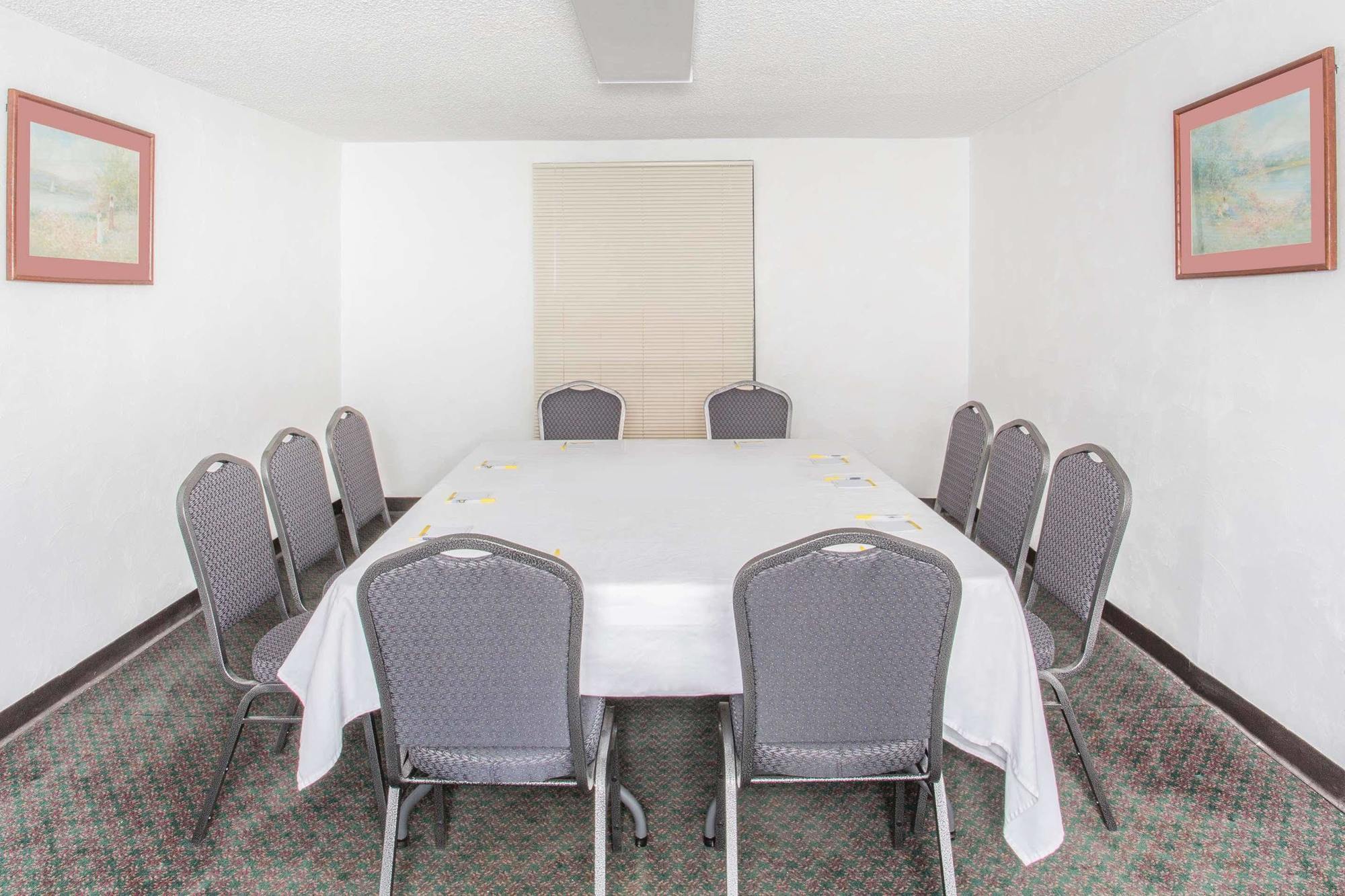 Days Inn By Wyndham Rock Springs Esterno foto